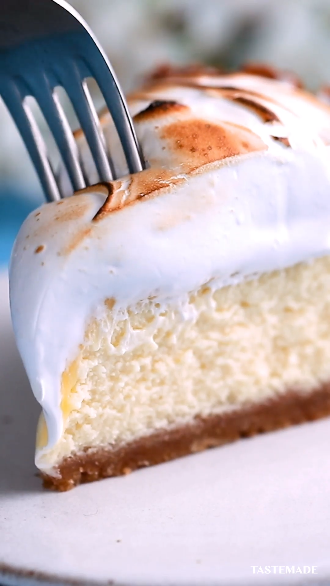 The Best Lemon Meringue Cheesecake