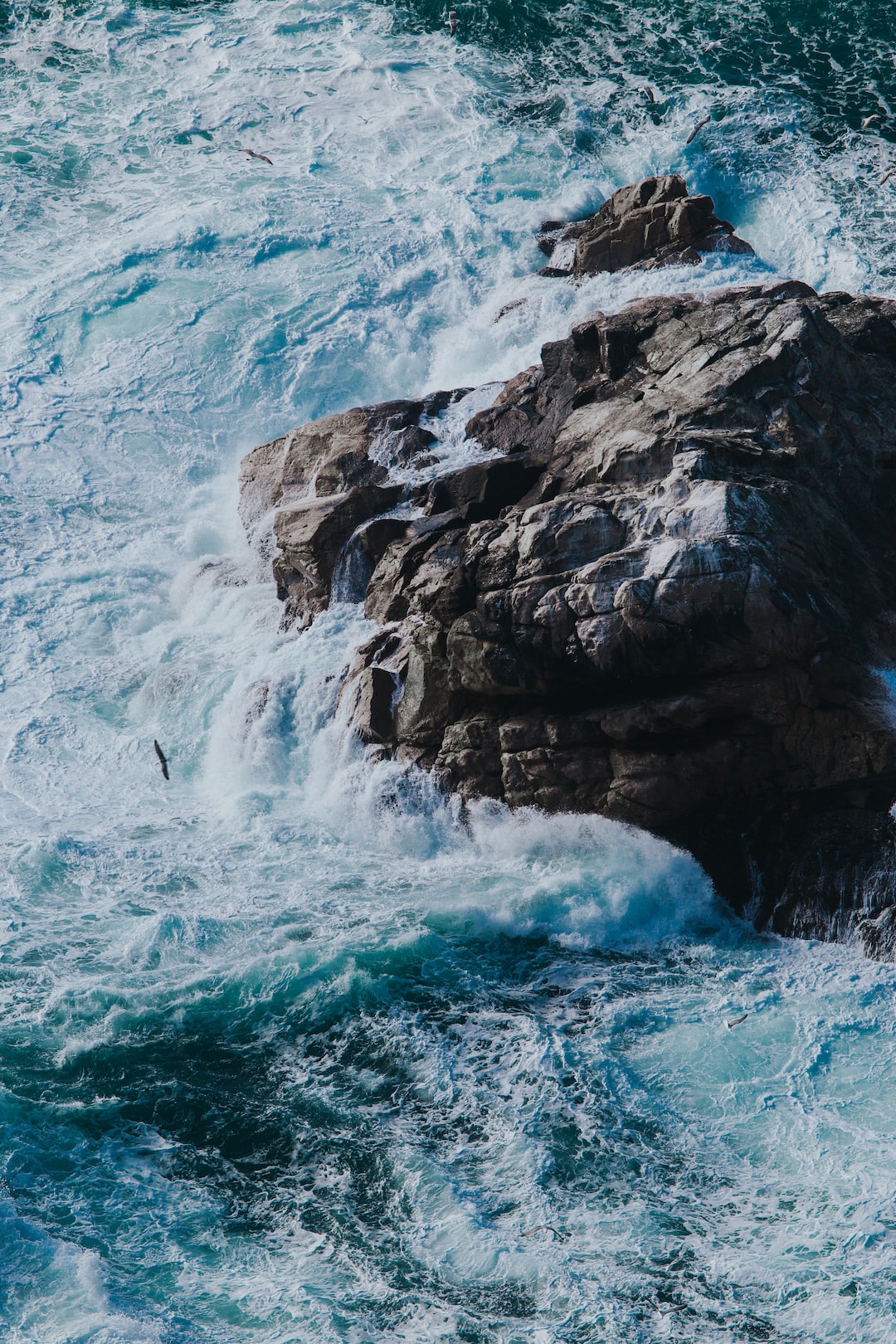 Waves crashing at Point Reyes