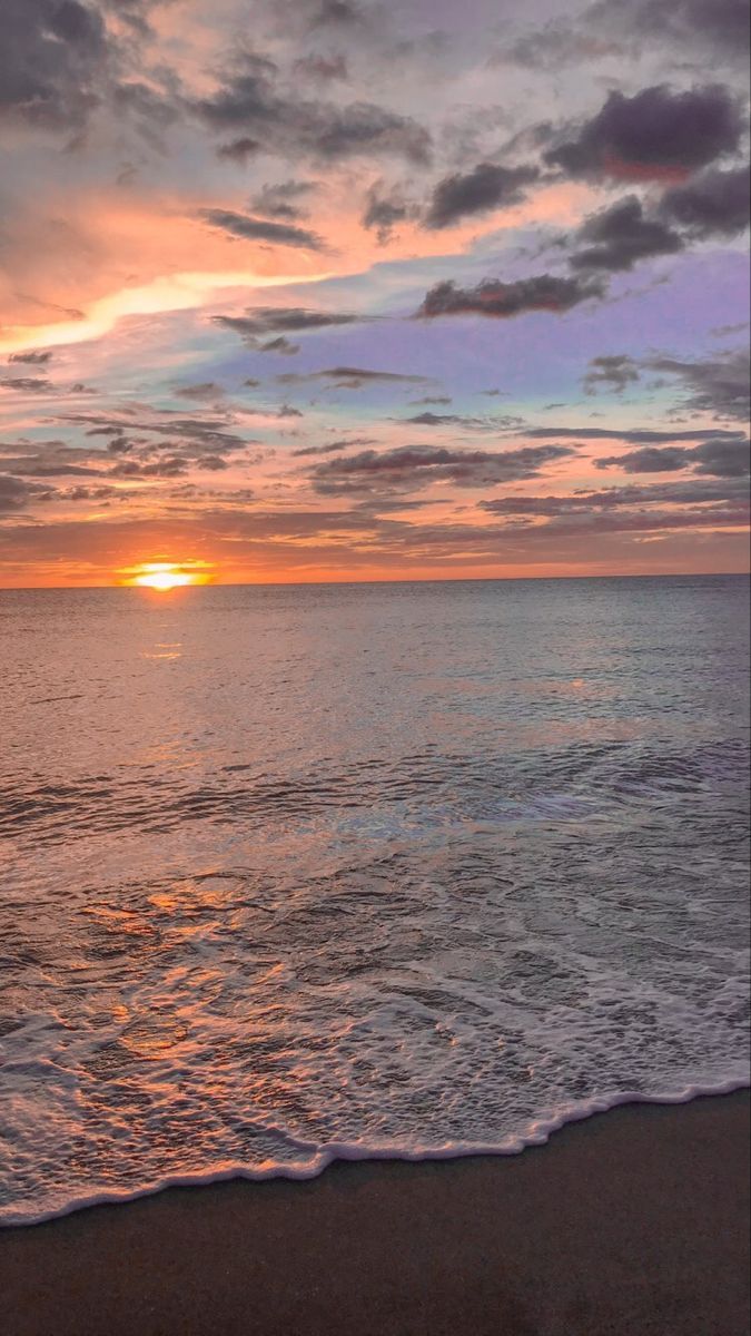 Z A M B A L E S Sky aesthetic, Sunset pictures, Beach sunset wallpaper