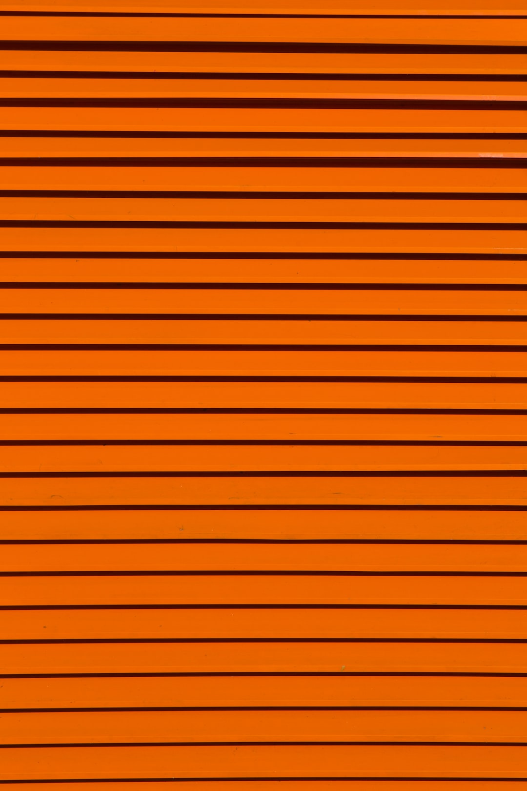 I found this orange wall in Liverpool, had to grab a sick picture for you guys.