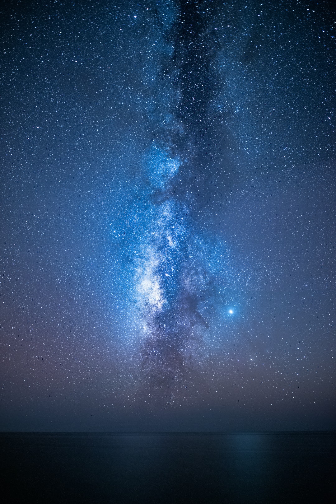 A glance at the ocean night skies when nobody is watching