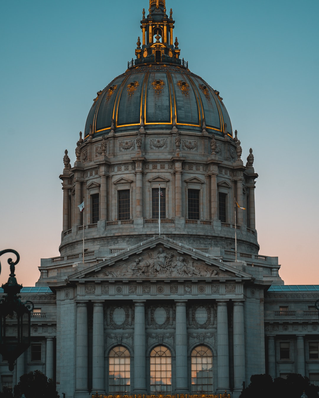 Incredible colorful aesthetic vibrant movie like film street life night twilight golden hour sunset sunrise San Francisco City Hall photography taken by professional photographer