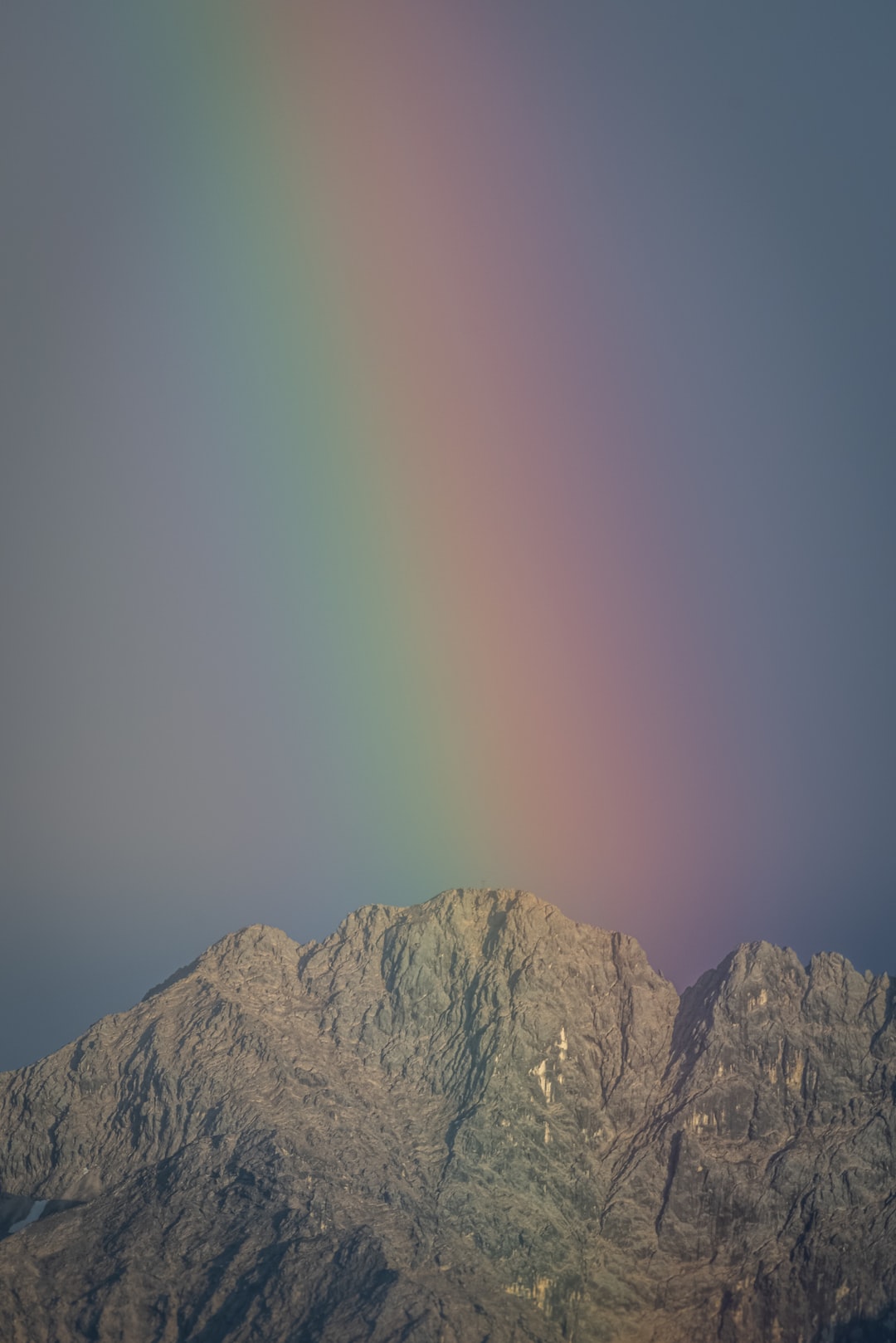 Rainbow hits Mountain