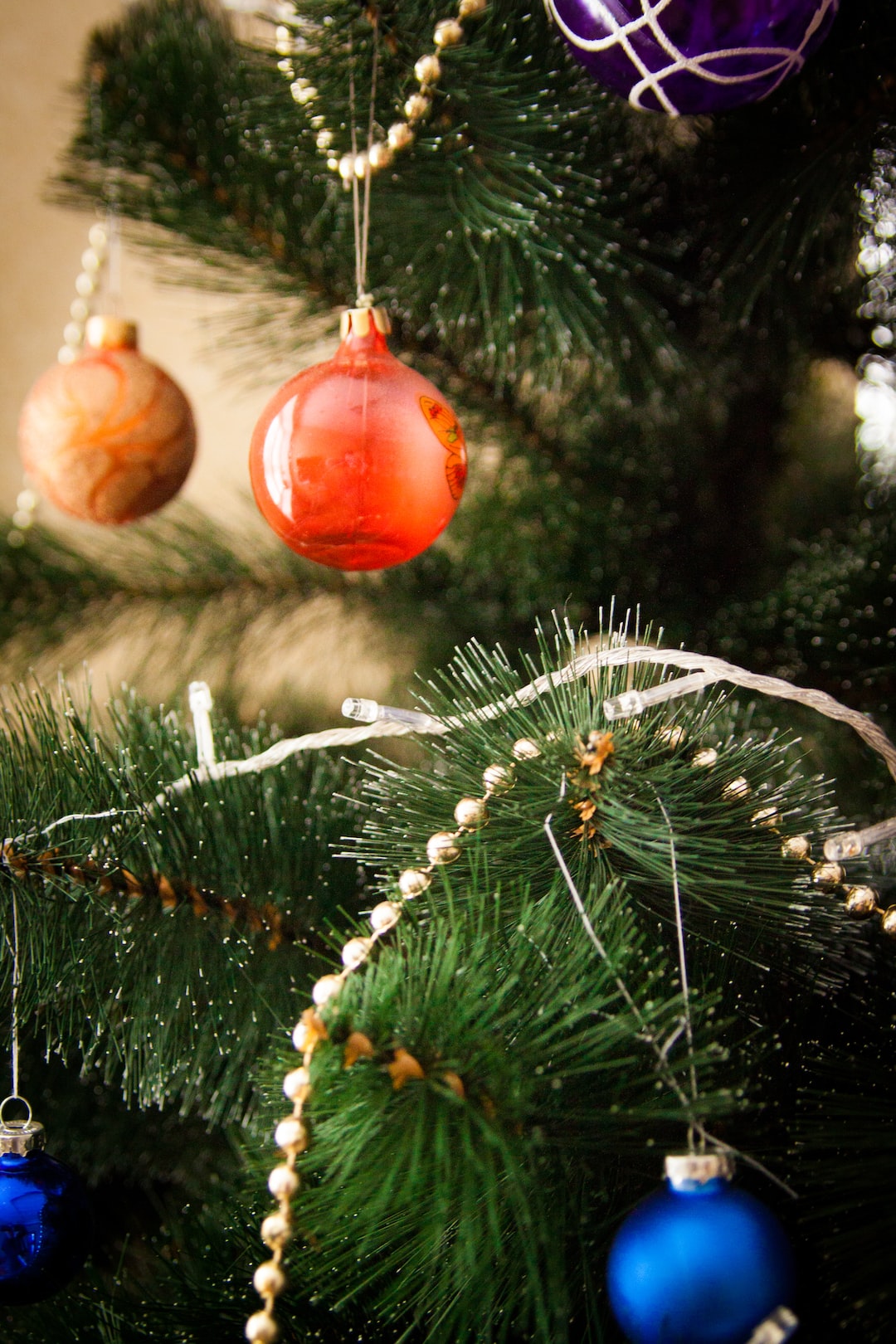 Christmas tree and balls