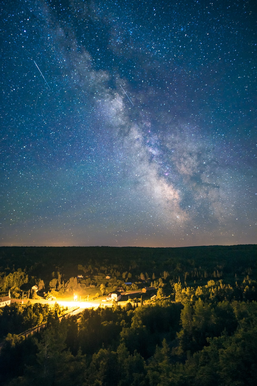 There’s this fire tower in Phoenix, MI, pretty far out into the middle of nowhere. If you climb up to it you get a wonderful panoramic view. It’s also a great spot to watch the aurora dance in the sky.