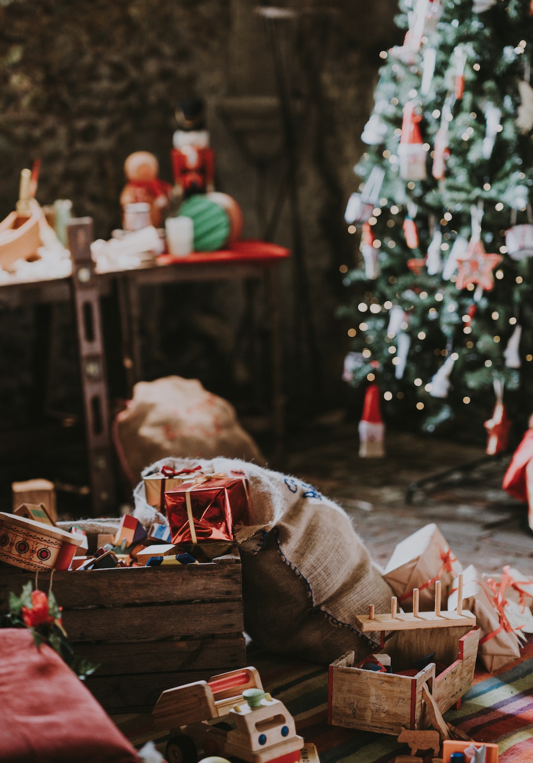 Christmas tree, gifts, festive scene