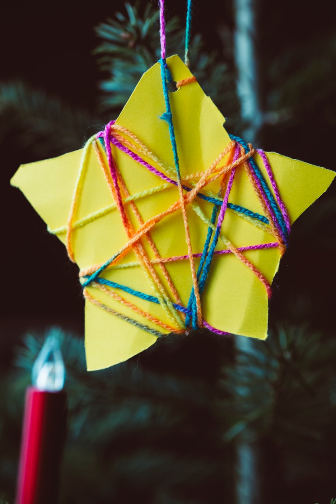 Homemade handcraft christmas tree decoration paper star with colorful wool