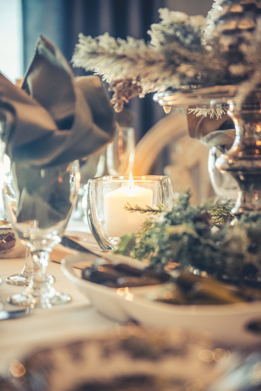 Usable stock shots from our Christmas family dinner.  There’s something magical about dinner time around the holidays.  It’s when we pull out the good dishes for our good friends.