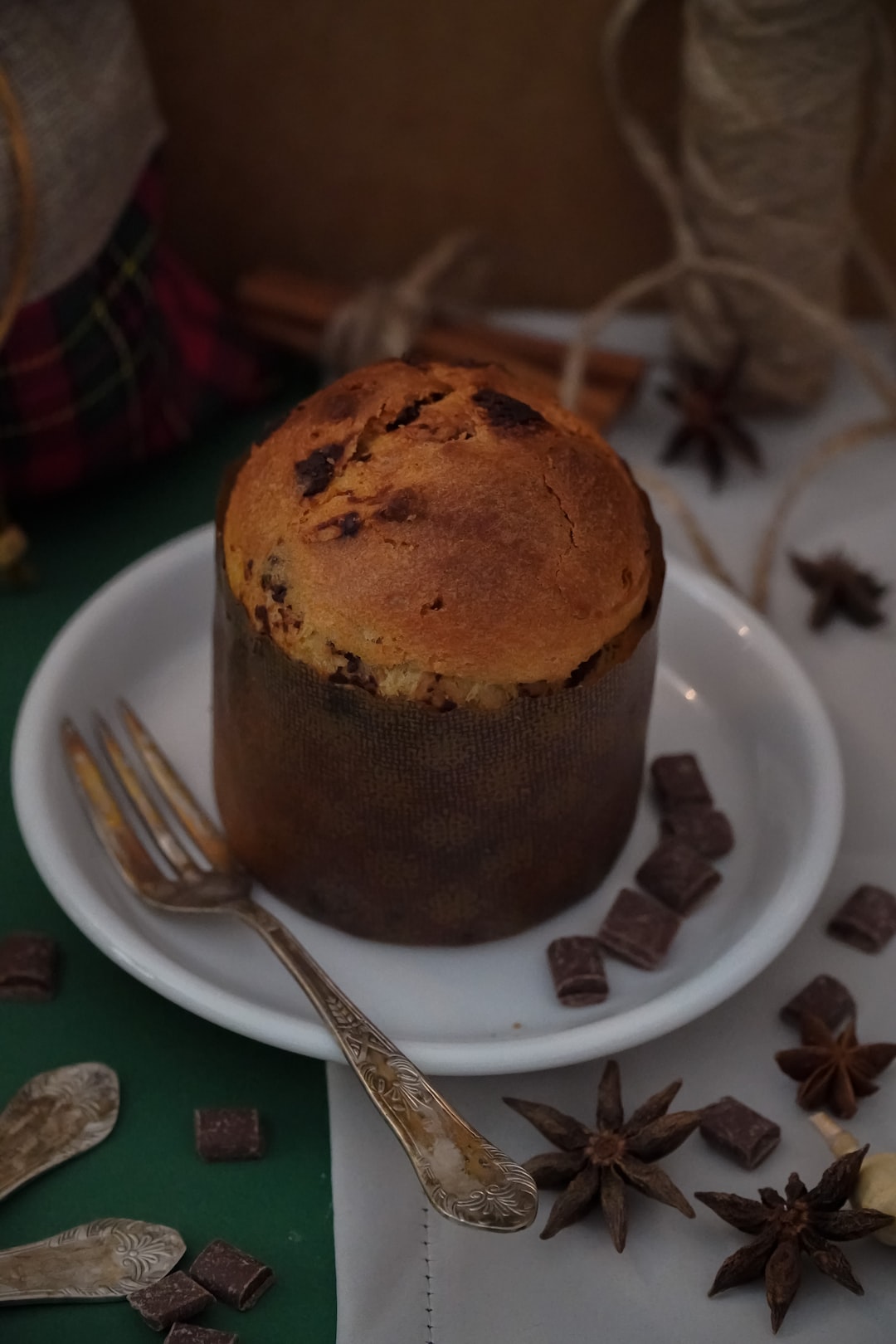 Mini panettone with chocolate flakes