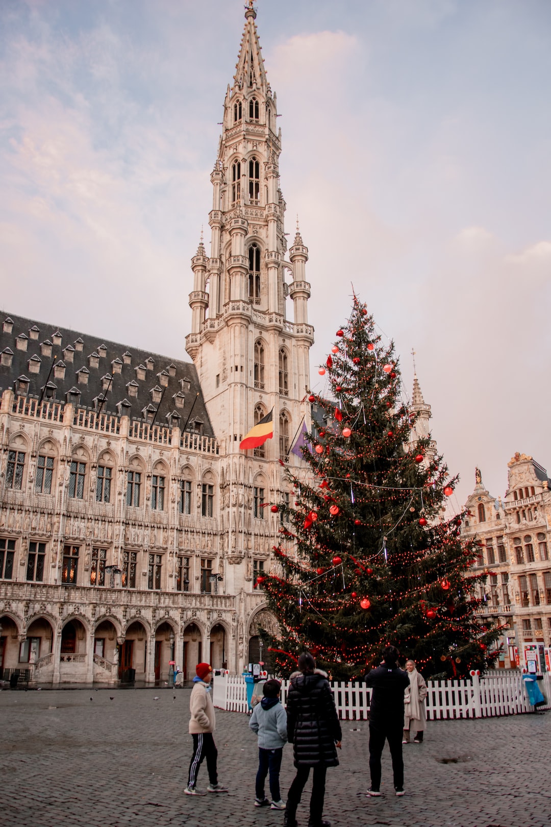 Chrismas tree on the grote markt in brussels