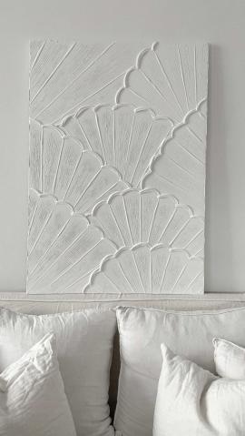 delalsalazar on Instagramyour all-time favorite 🐚🤍 Textured canvas art, Diy art painting, Abstract art painting