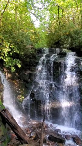 Great waterfalls to visit in North Carolina