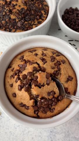 CHOCOLATE CHIP BAKED OATS