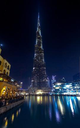 One of my favorite photos ever taken, 3-separate long exposure photos ever taken and formed into one amazing capture of the Burj Khalifa! Please consider adding credit to the link in my bio :-).