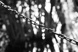 Chain link Bokeh