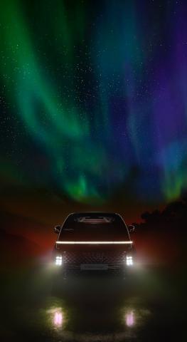 Hyundai STARIA, shining under the Aurora