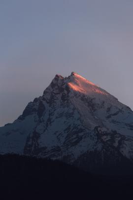 A beautiful mornings first sunrays touching one of the Watzmann’s summits.