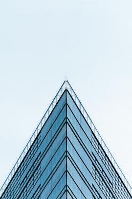 Triangular facade corner