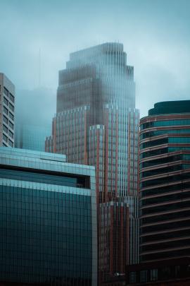Compression of buildings in a hazy atmosphere @nalty_photography on Instagram