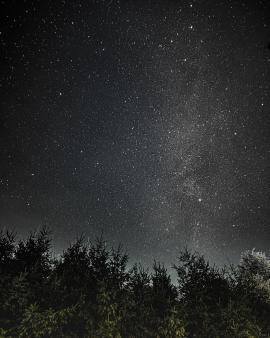 🌌 Winter night skies always provide the cleanest and crispiest atmosphere for long exposures. Having fun is underrated.