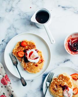 Strawberry Pancakes with Yogurt Cream & Berry Jam