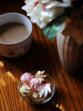 meringue and coffee