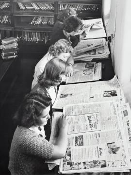 Newspaper section of Emily McPherson College Library, Russell Street, circa 1960s