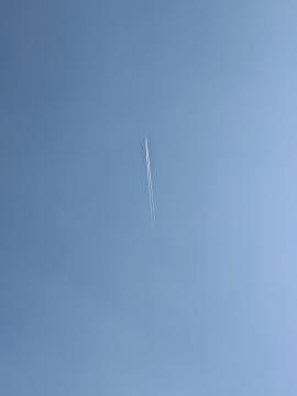 Jet plane cruising through 