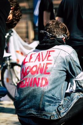 LEAVE NO ONE BEHIND // Global climate change strike - 25. March 2022