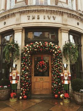 The Ivy, Christmas, Entrance, Door