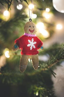 Christmas decoration gingerbread man (1 of 5)