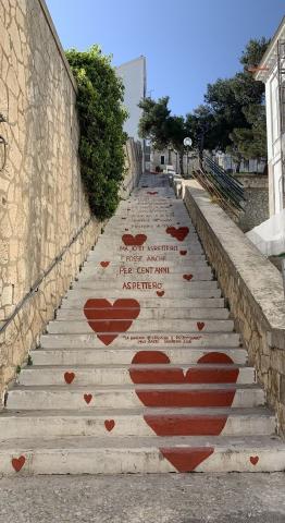 Trappen trappen en nog eens trappen  een stadswandeling door het centro storico van Vieste  Ciao tutti  ontdekkingsblog door Itali