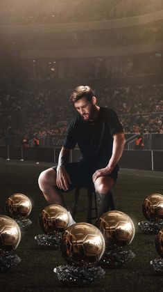 Messi Golden Football iPhone Wallpaper 4K  iPhone Wallpapers